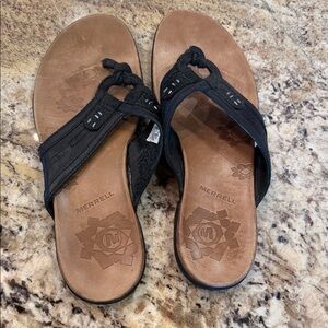 Merrell Women's Black and Tan Sandals